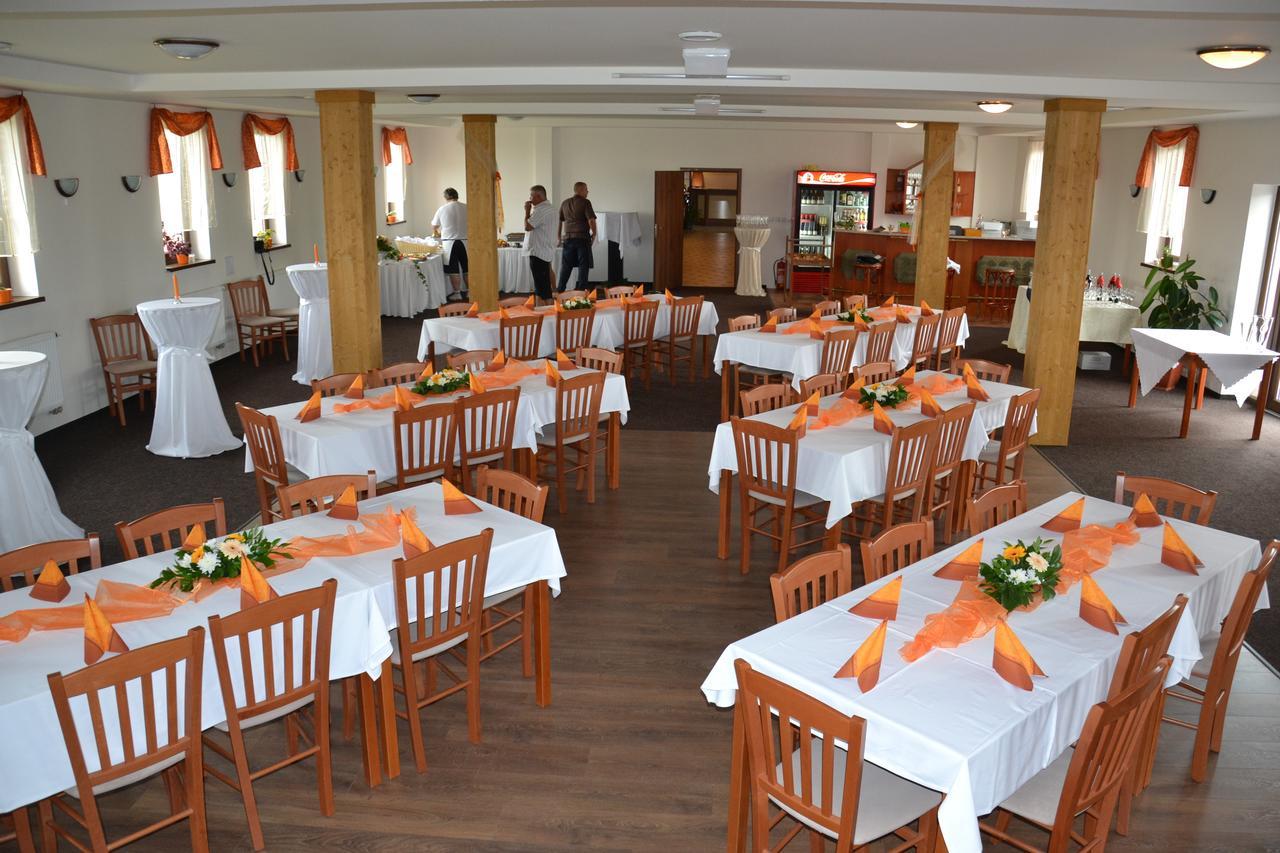 Hotel Golf Bitozeves Ngoại thất bức ảnh